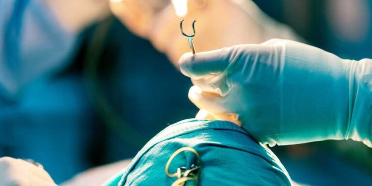 Ayvalık Estetik Dikiş